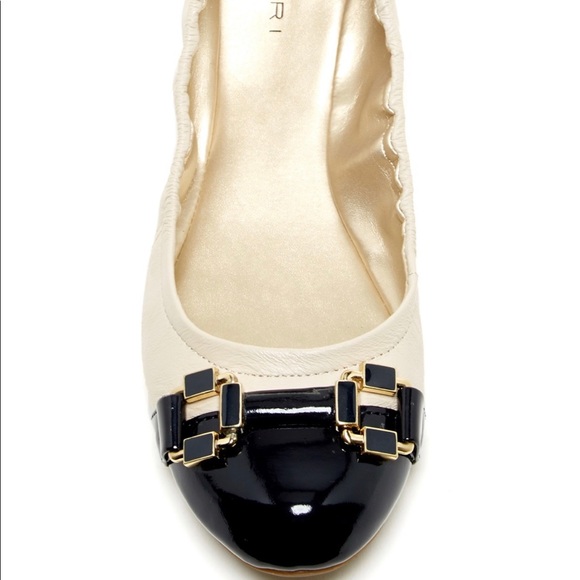 NEW Tahari Gloria Flats - Picture 2 of 3